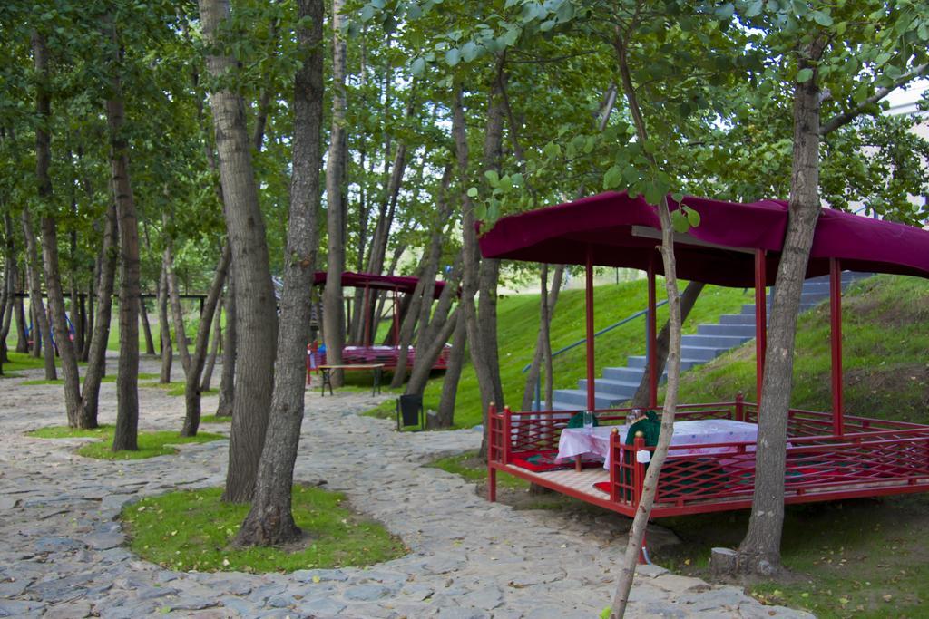 Green Land Hotel Aktöbe Kültér fotó